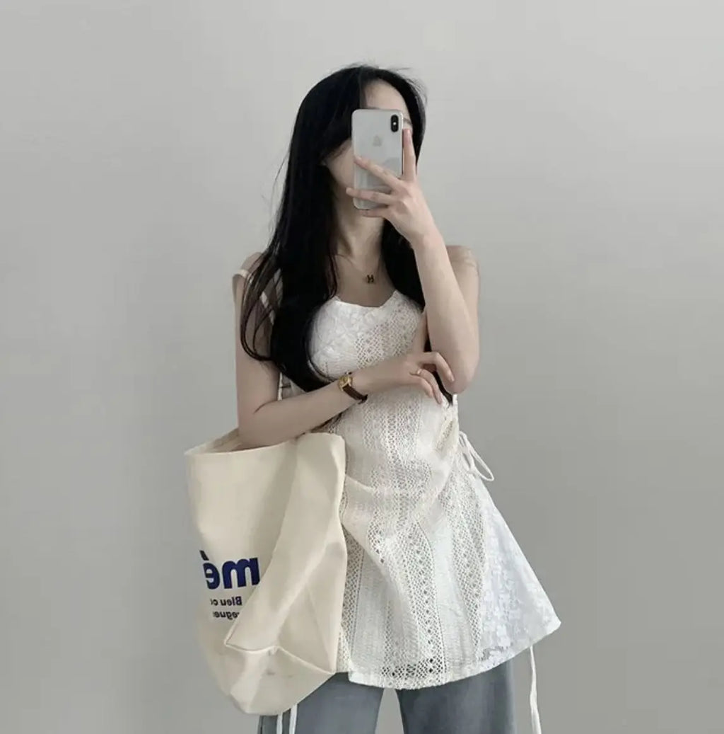 Heißes Mädchen koreanischer Stil Tunnelzug Schnürung Taille Spitze Kurze Trägerkleider + Weißer Unterzieh-Sling-Top Zweiteiliges Set