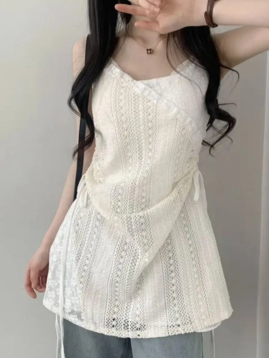 Heißes Mädchen koreanischer Stil Tunnelzug Schnürung Taille Spitze Kurze Trägerkleider + Weißer Unterzieh-Sling-Top Zweiteiliges Set